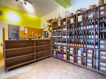 Komerční prostor 22 m2 + byt 2kk, 81 m2, novostavba, OV, Dolní Břežany | Prodej - obchodní prostor, 22 m²