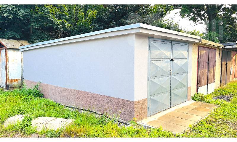 Prodej garáže 22 m2, ul. Nádražní, Benešov u Prahy