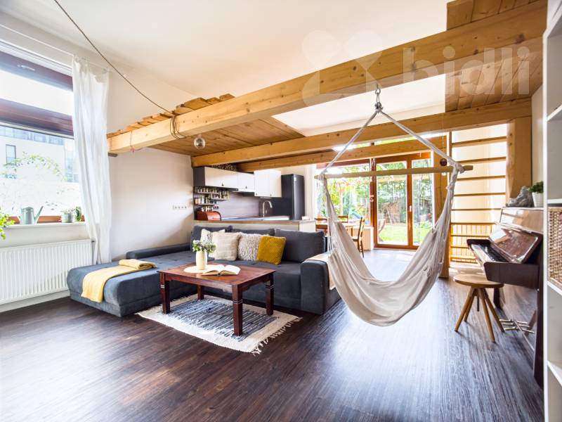 Byt 2+kk, 81 m2 + komerční prostor 22 m2, novostavba, OV, Dolní Břežany