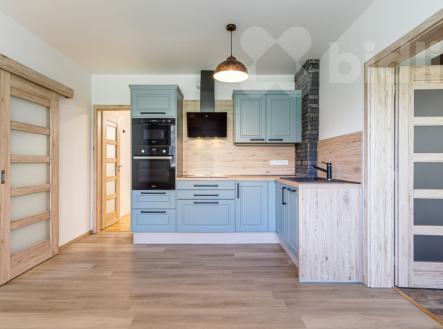 Pronájem bytu 2+1, 61 m2, Praha - Zahradní Město, po rekonstrukci | Pronájem bytu, 2+1, 61 m²