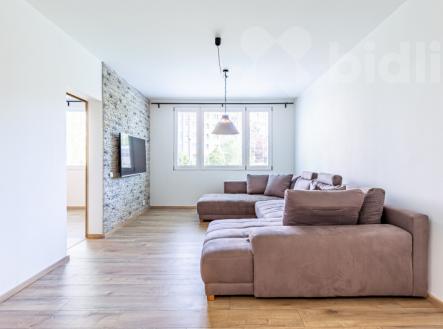 Pronájem bytu 2+1, 61 m2, Praha - Zahradní Město, po rekonstrukci | Pronájem bytu, 2+1, 61 m²