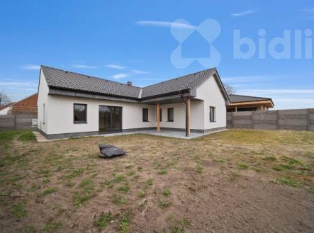 Prodej novostavby 4+kk (162 m2) s pozemkem (1098 m2) v Újezdu u Přelouče | Prodej - dům/vila, 162 m²
