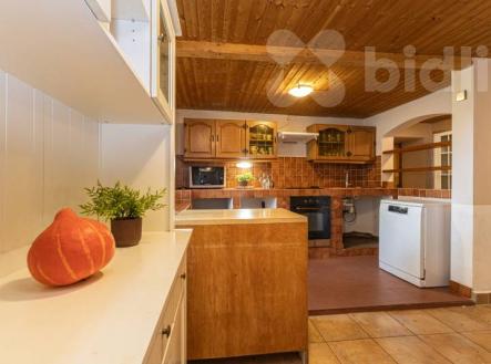 Prodej vesnického statku se dvěma domy 840 m2, pozemek 2253 m2,Byňov u Nových Hradů | Prodej - dům/vila, 840 m²