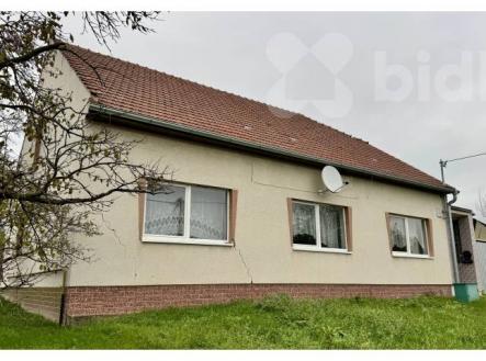 Rodinný dům 3+1 s pozemkem 3 600 m2, Popovice | Prodej - dům/vila, 130 m²