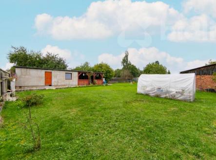 Prodej zajímavého stavebního pozemku s garáží | Prodej - pozemek pro bydlení, 756 m²