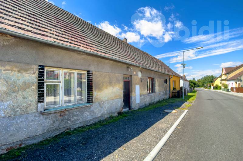 Komerční objekt s dvorem - ideální pro podnikání i bydlení