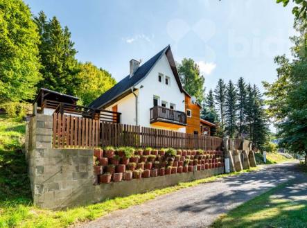 Prodej, rekreačně - investiční nemovitosti, Horská chata, Mikulov v Krušných horách | Prodej - chata/rekreační objekt, 140 m²