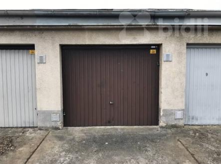 Řadová garáž 18m2 Kolín, U Cihelny, Jablotron | Pronájem - malý objekt/garáž