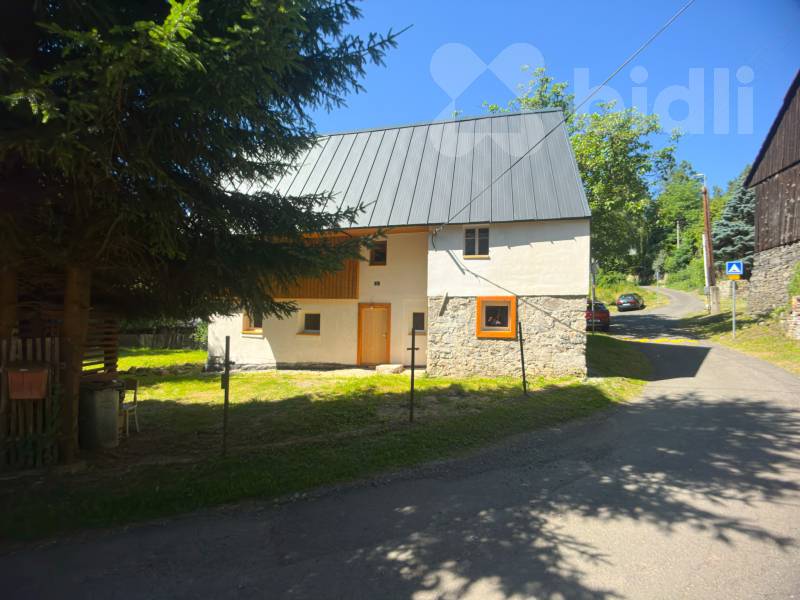 Prodej rodinného domu 3+1 se zahradou 686 m2 v klidné přírodě - Starý Šachov