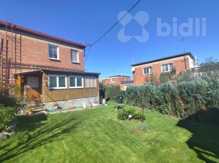 Prodej půldomku ve Zlíně - ulice Slovenská | Prodej - dům/vila, 120 m²
