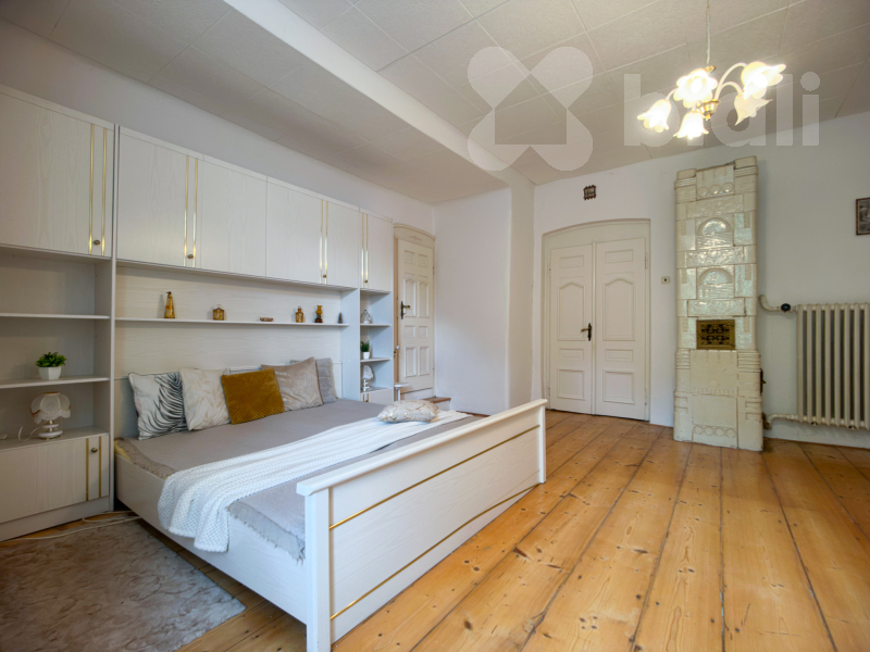 Prodej RD secescní vily v obci Louňovice u Prahy + pozemek 1789 m&#178;