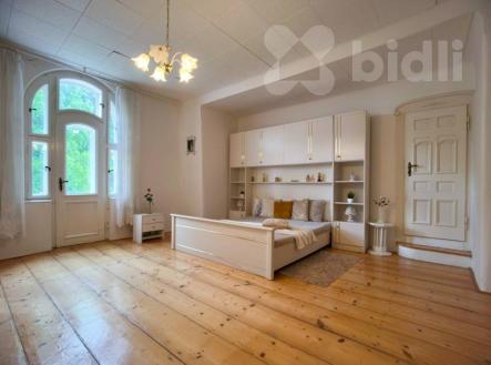 Prodej RD secescní vily v obci Louňovice u Prahy + pozemek 1789 m&#178; | Prodej - dům/vila, 290 m²