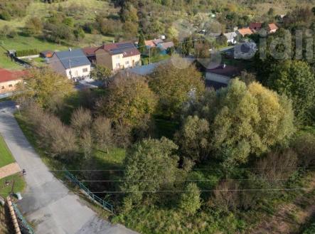 Prodej stavebního pozemku v obci Halenkovice | Prodej - pozemek pro bydlení, 841 m²