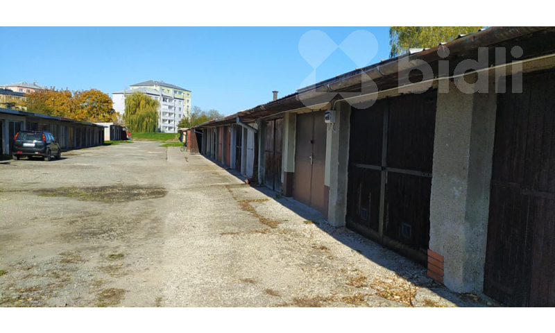 Prodej garáže 19 m2  Hulín, ulice Záhlinická (směr Otrokovice)