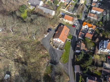 Výjimečný dům 5+kk s potenciálem 3 bytových jednotek v srdci Českého středohoří | Prodej - dům/vila, 442 m²