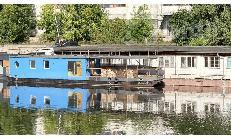 Patrový hausbót až 280 m2 v Praze 7 Holešovice, Sanderova