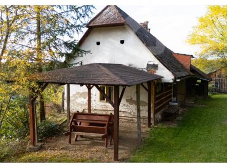 Nabízíme vám roubenou chalupu v obci Hradiště, okres Rokycany. | Prodej - chata/rekreační objekt, 56 m²