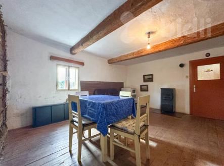 Nabízíme vám roubenou chalupu v obci Hradiště, okres Rokycany. | Prodej - chata/rekreační objekt, 56 m²