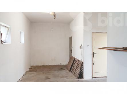 zadní místnost | Pronájem - komerční objekt, obchodní centrum, 106 m²