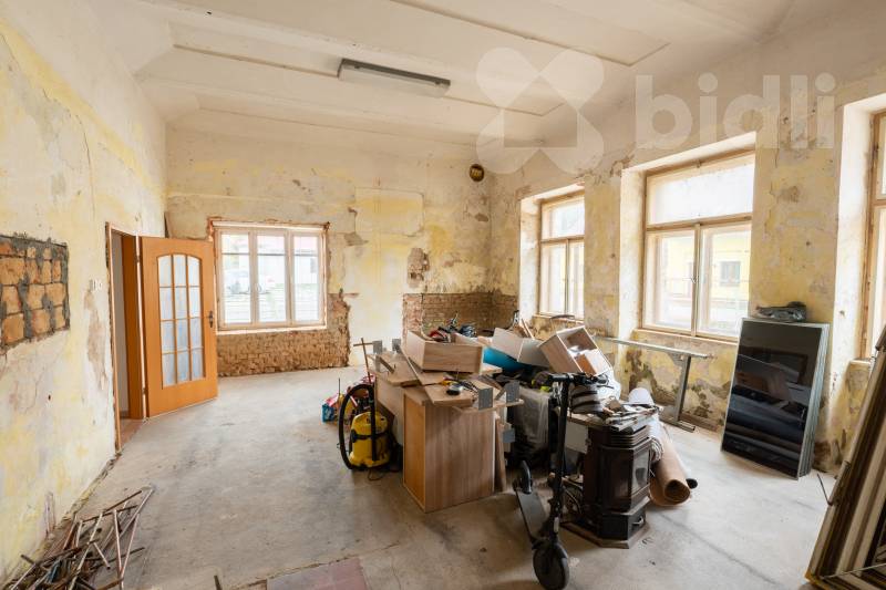 Prodej komerčního objektu s bytem 3+1  92m2- Leskovice