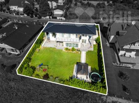 Prodej rodinného domu 350 m2, pozemek 1 055 m2 | Prodej - dům/vila, 320 m²