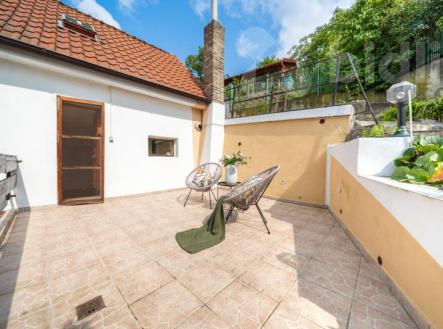 Pronájem bytové jednotky 2+1 ve dvougeneračním RD, Beroun | Pronájem bytu, 2+1, 75 m²