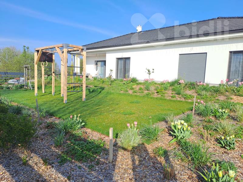 Prodej novostavby 5+kk s krásnou zahradou, Vysoký Újezd