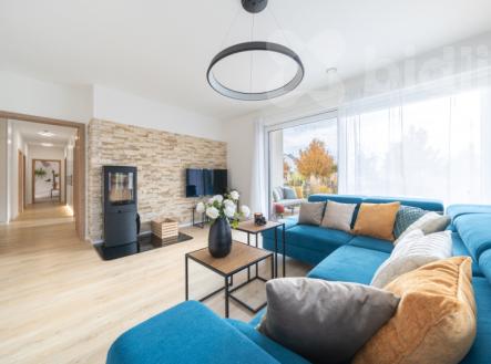 Prodej novostavby 5+kk s krásnou zahradou, Vysoký Újezd | Prodej - dům/vila, 173 m²