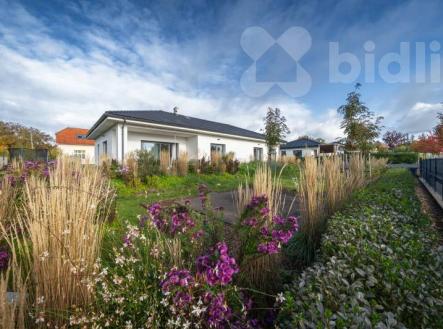 Prodej novostavby 5+kk s krásnou zahradou, Vysoký Újezd | Prodej - dům/vila, 173 m²