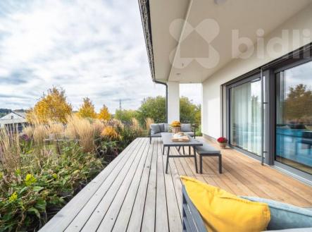 Prodej novostavby 5+kk s krásnou zahradou, Vysoký Újezd | Prodej - dům/vila, 173 m²
