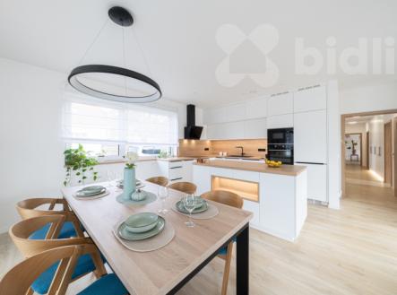 Prodej novostavby 5+kk s krásnou zahradou, Vysoký Újezd | Prodej - dům/vila, 173 m²