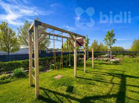 Prodej novostavby 5+kk s krásnou zahradou, Vysoký Újezd | Prodej - dům/vila, 173 m²