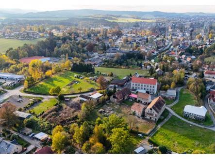 Prodej zemědělské usedlosti a pozemků u hranic s ČR v obci Gro&#7838;schönau | Prodej - zemědělský objekt, 7 689 m²
