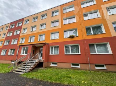 Pohled na dům | Prodej bytu, 3+1, 62 m²