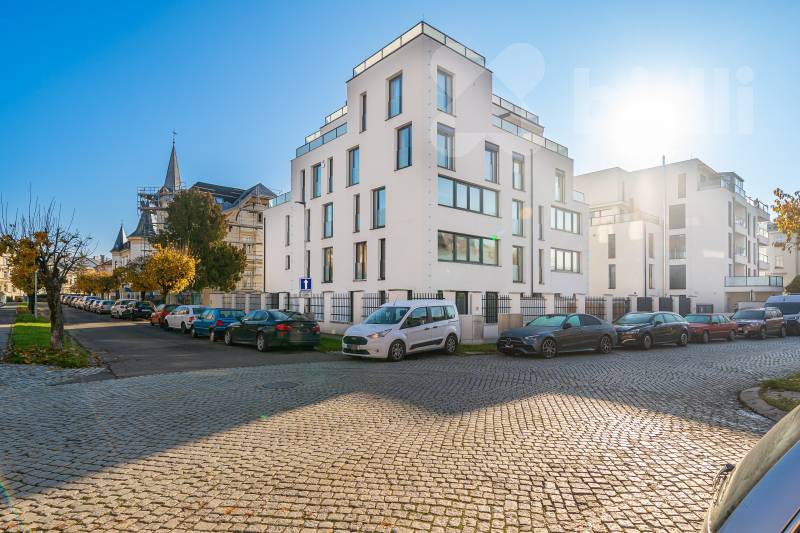 Elegantní byt 3+KK 94 m2; - nově postavená vila  centrum Olomouce