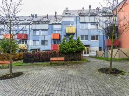 Prodej 1+kk 32 m2, předzahrádka 28 m2 | Prodej bytu, 1+kk, 32 m²