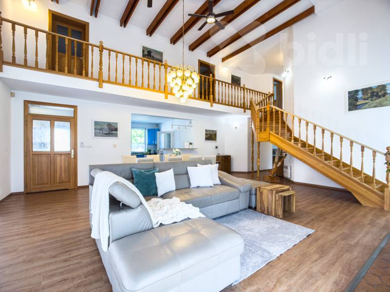 Prodej rekreačního objektu 353 m2, pozemek 1746 m2, K. Hynka Máchy Pečky