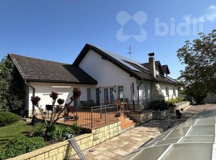 Prodej rekreačního objektu 353 m2, pozemek 1746 m2, K. Hynka Máchy Pečky | Prodej - komerční objekt,, 353 m²