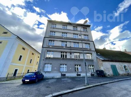 Prostorný byt 4+1 ve skvělé lokalitě u centra - Dvůr Králové n. L. | Prodej bytu, 4+1, 84 m²