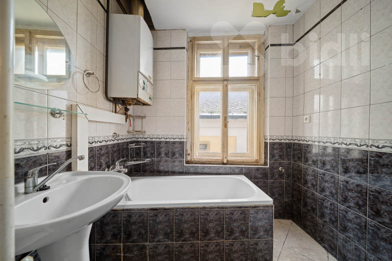 Prostorný byt 4+1 ve skvělé lokalitě u centra - Dvůr Králové n. L.