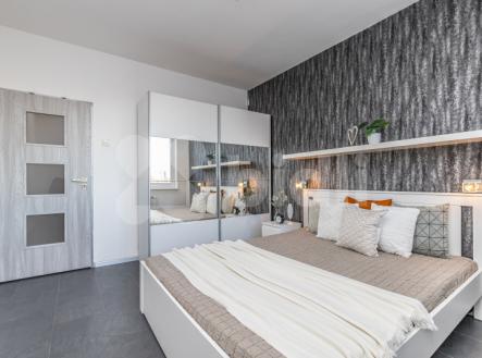 Krásný byt 4+1 s lodžií, Praha 10 - Záběhlice | Pronájem bytu, 4+1, 86 m²