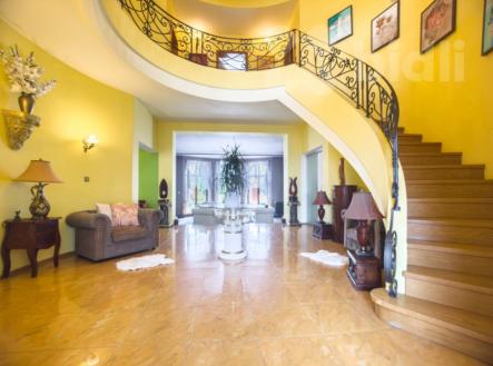 Prostorný rodinný dům 5+1, 256 m2, zahrada 1249 m2, Středokluky | Prodej - dům/vila, 256 m²