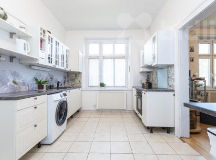 Prodej bytu 2+1, 64 m2, zahrada, parkování na pozemku, Nelahozeves, okr. Mělník | Prodej bytu, 2+1, 66 m²