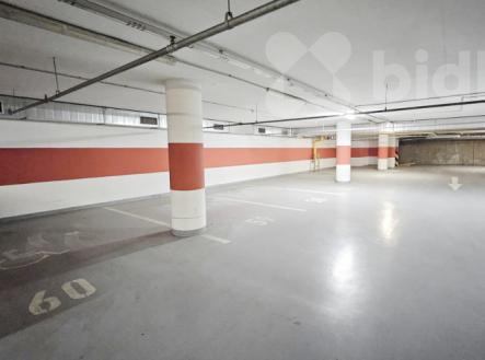 Pronájem garážového stání, Praha 3 - Žižkov | Pronájem - malý objekt/garáž