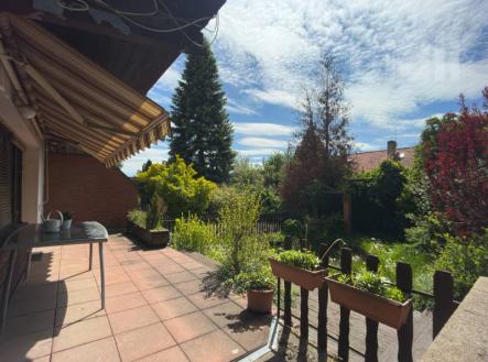 Prodej prostorného řadového RD 5+1 se zahradou, pozemek 253m2,Hostivice, Haklova | Prodej - dům/vila, 207 m²