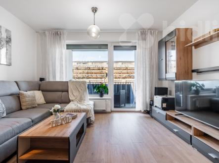 Prodej, byt 2+KK s lodžií, Strnadových, Praha - Vysočany | Prodej bytu, 2+kk, 57 m²