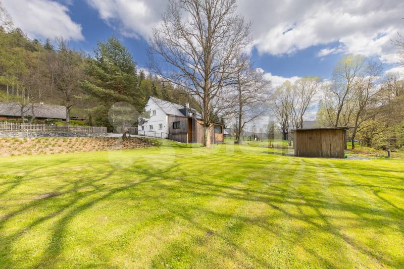 Prodej zrekonstruované vily Vivenot, 381 m2, pozemek 3 106 m2, Malá Morávka, pohoří Jeseníky