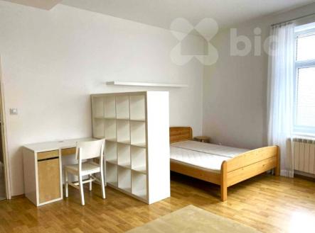 Pronájem bytu 1+1 se zahrádkou, 50 m2 - Zlín ul. Sokolská | Pronájem bytu, 1+1, 55 m²