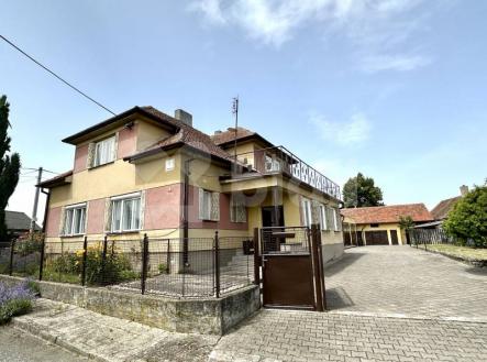 Prodej domu 301 m2 a pozemkem 1119 m2, Holotín-okres Pardubice | Prodej - dům/vila, 301 m²