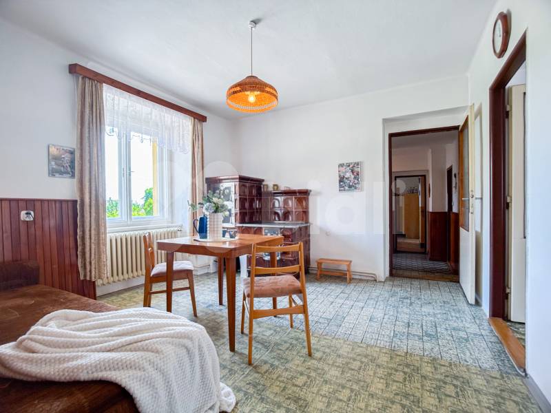 Prodej domu 301 m2 a pozemkem 1119 m2, Holotín-okres Pardubice